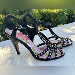 Betsey Johnson Vintage Black Satin Flapper Style Jeweled Peep Toe Heels (Size 7)
